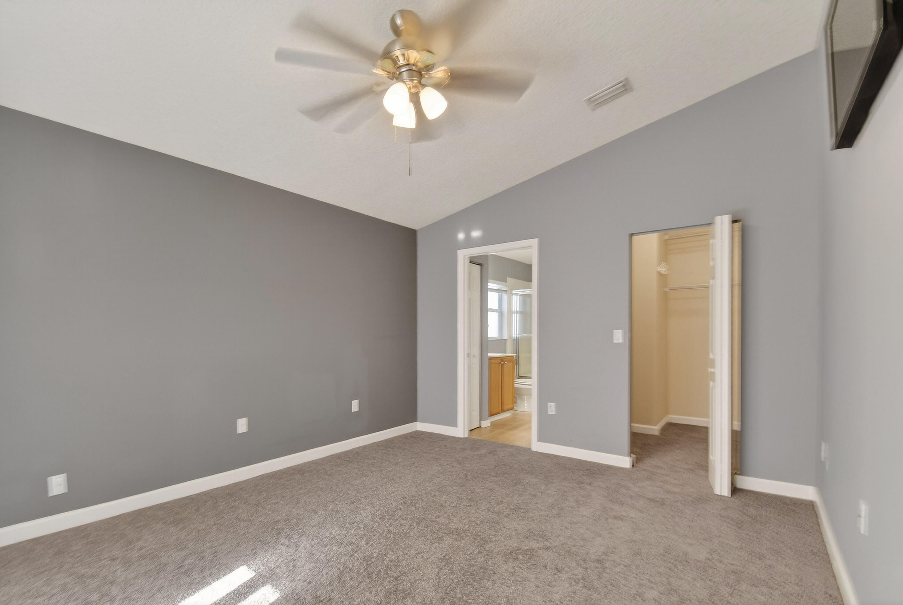 LAKEFOREST - Residential Lease