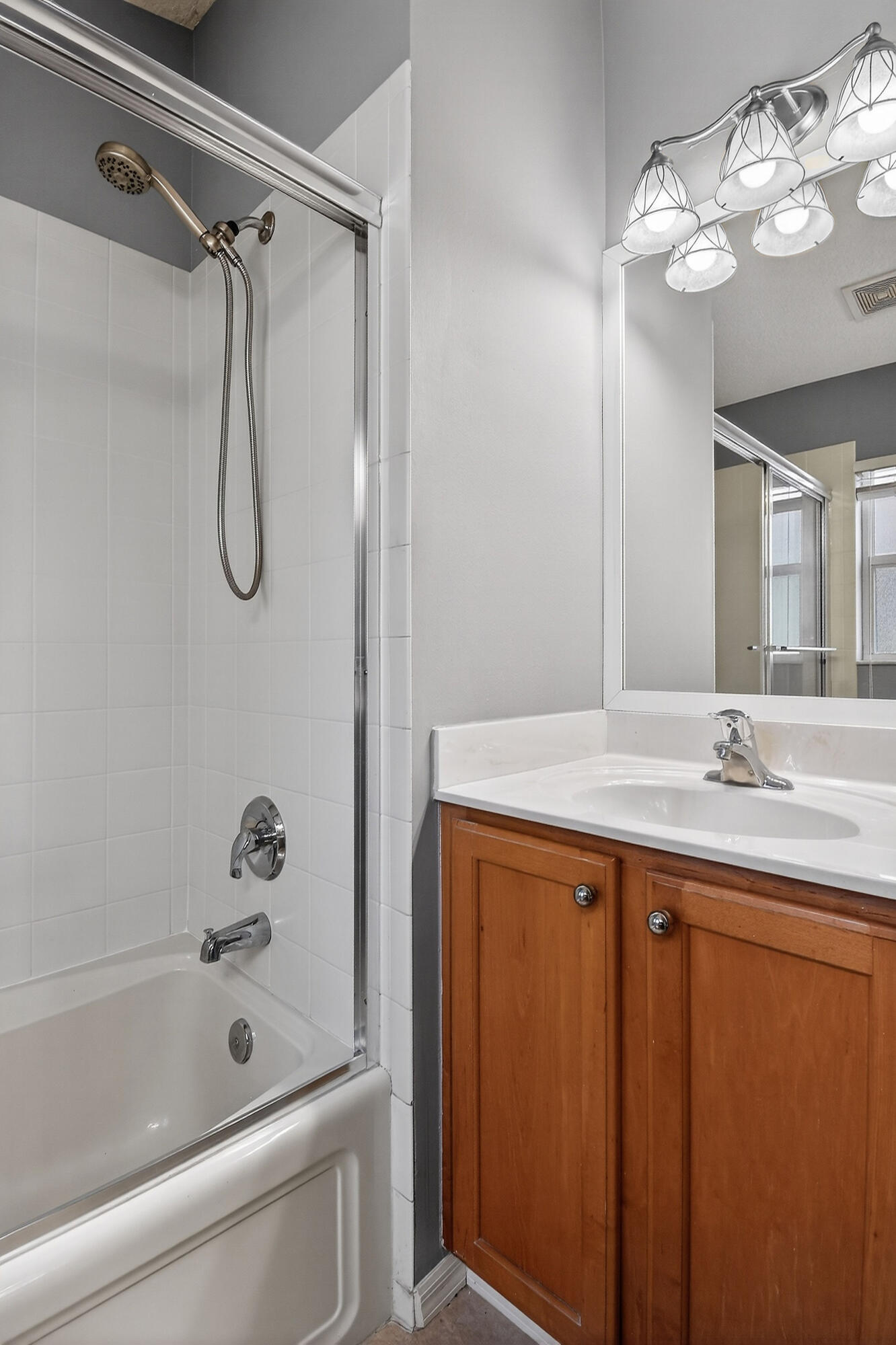 LAKEFOREST - Residential Lease