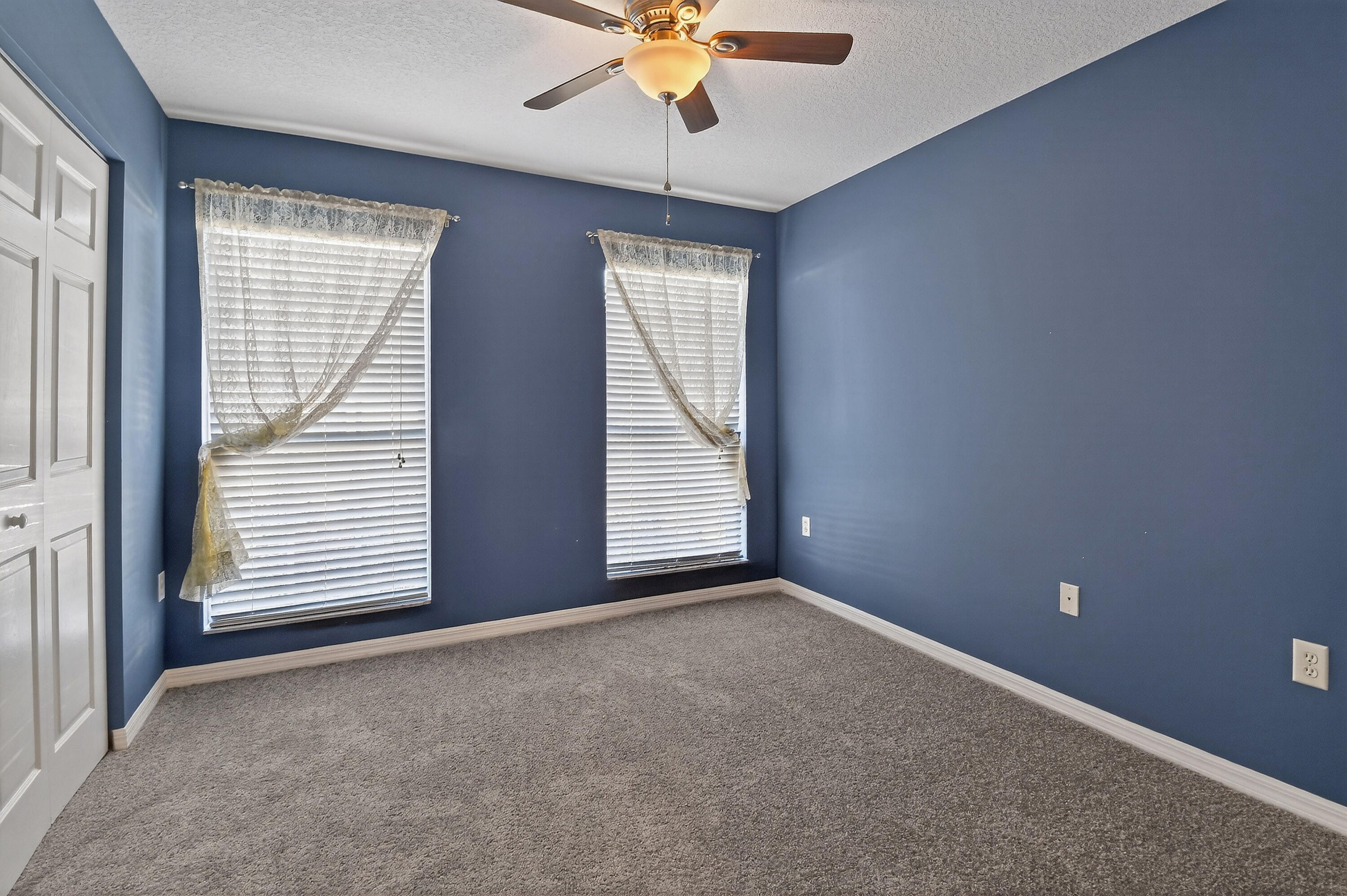 LAKEFOREST - Residential Lease