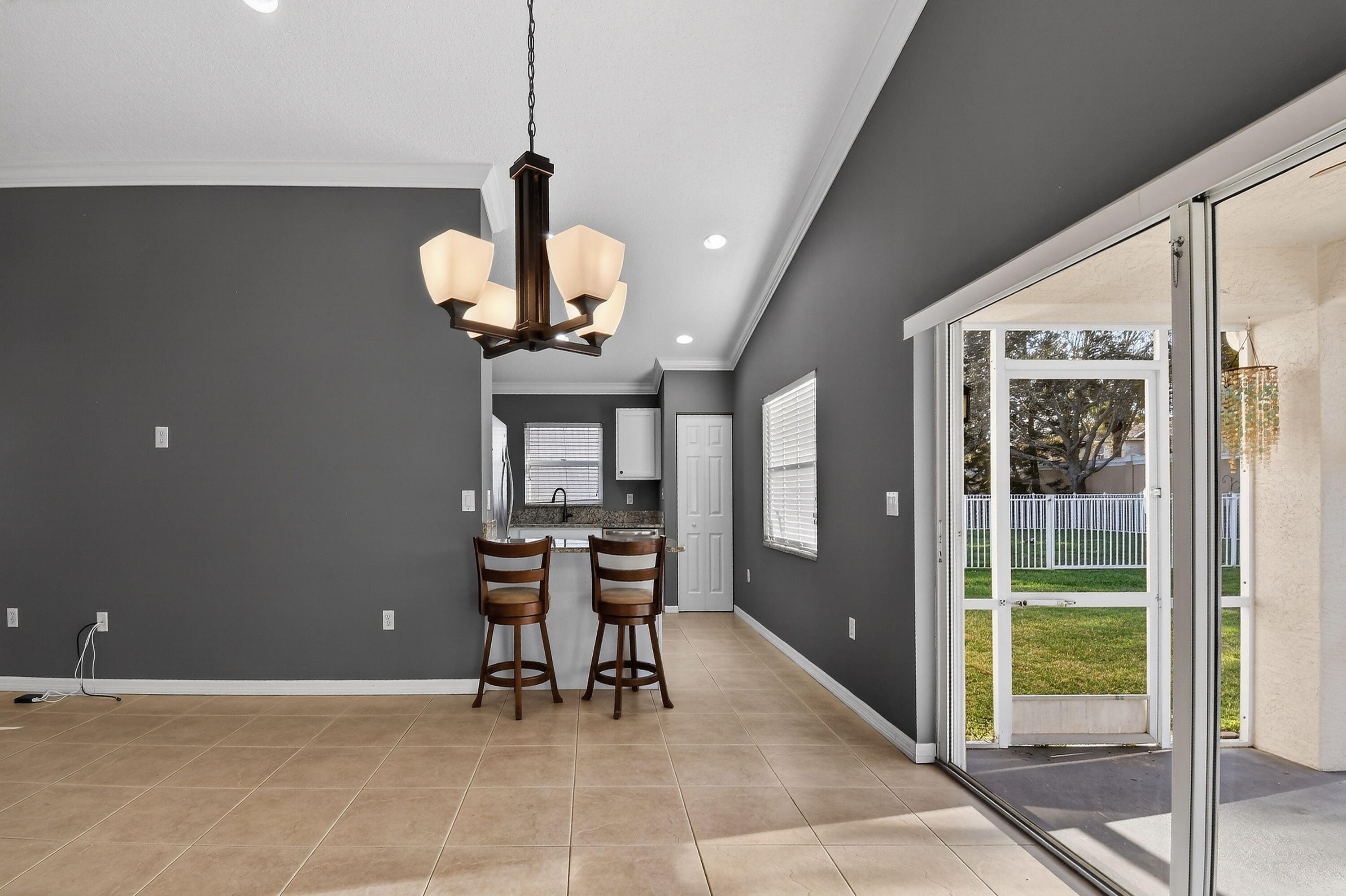 LAKEFOREST - Residential Lease