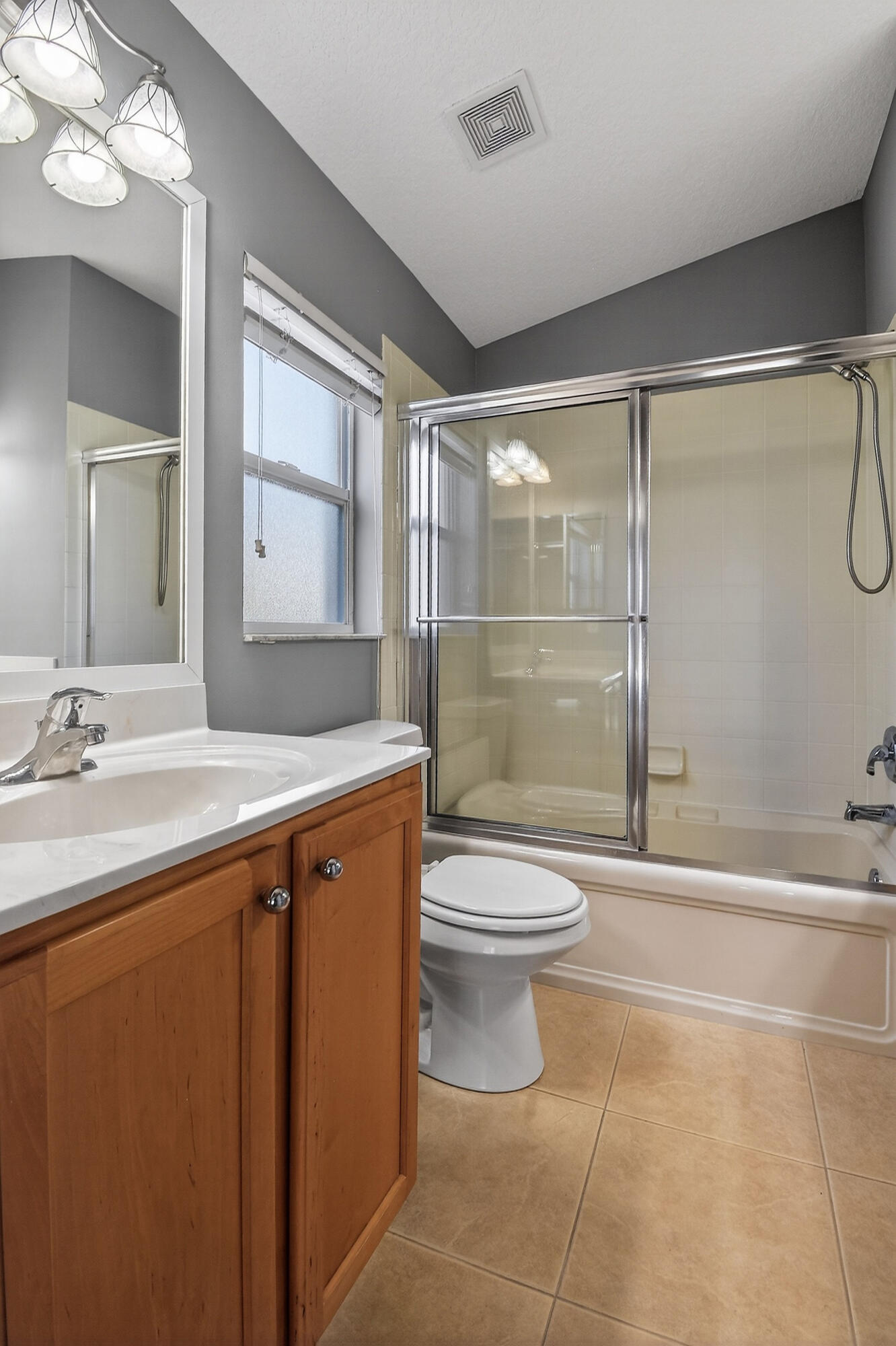 LAKEFOREST - Residential Lease