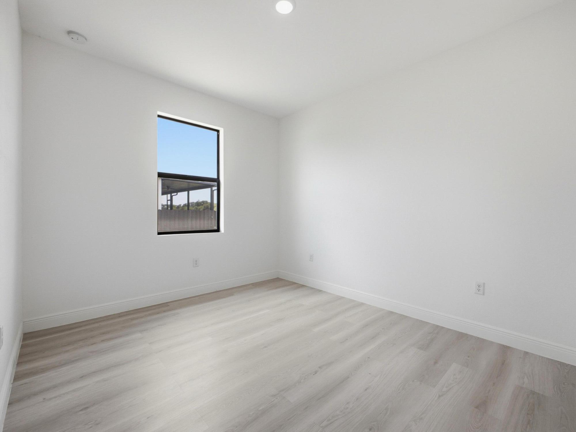 PT LABELLE UNIT 2 - Residential