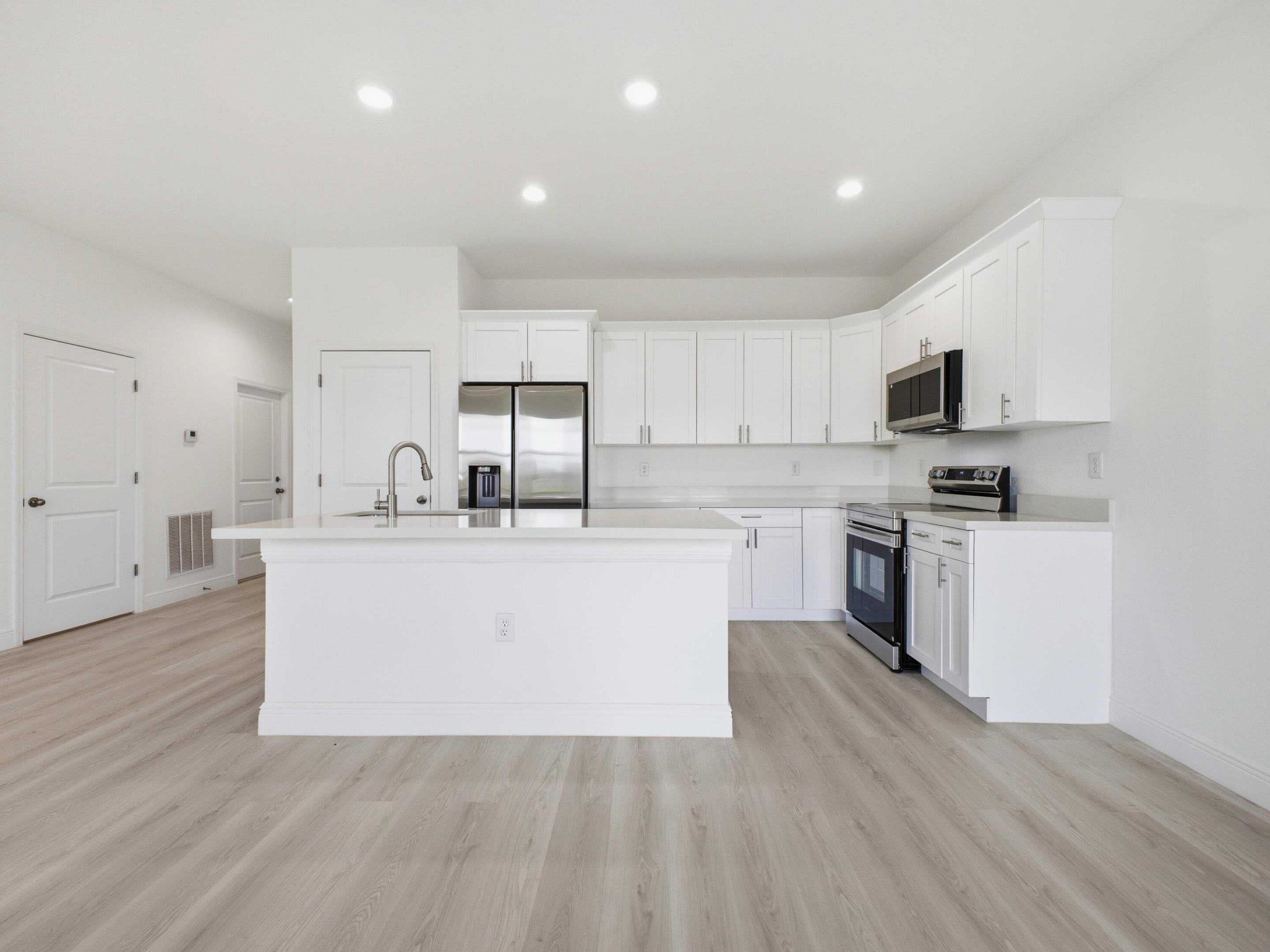 PT LABELLE UNIT 2 - Residential