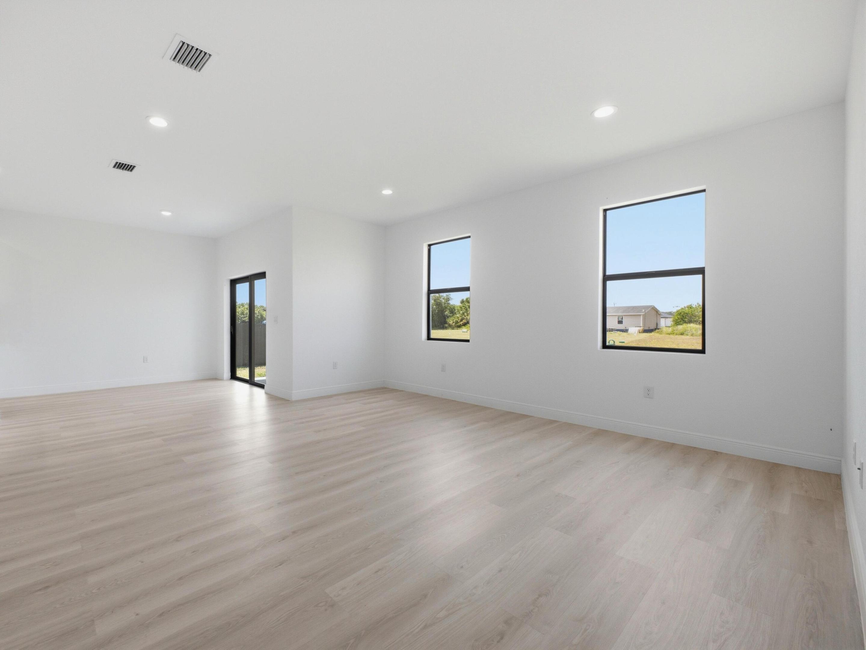 PT LABELLE UNIT 2 - Residential