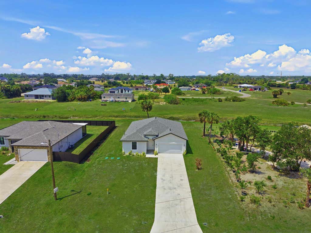 Photo of 3031 NE Beechwood Circle, Labelle, FL 33935 (MLS # B26024729)