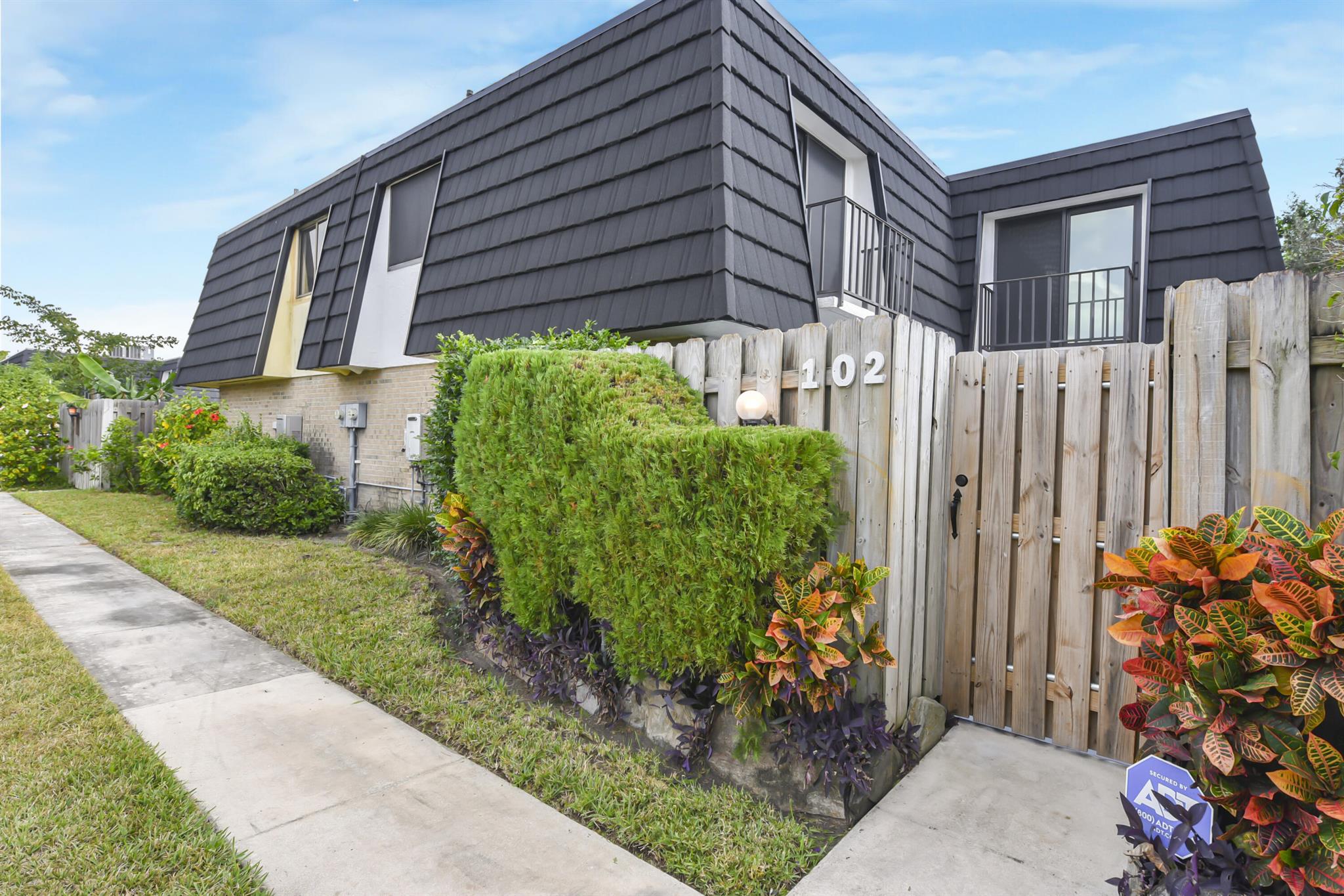 WOODLANDS OF PALM SPRINGS - Residential