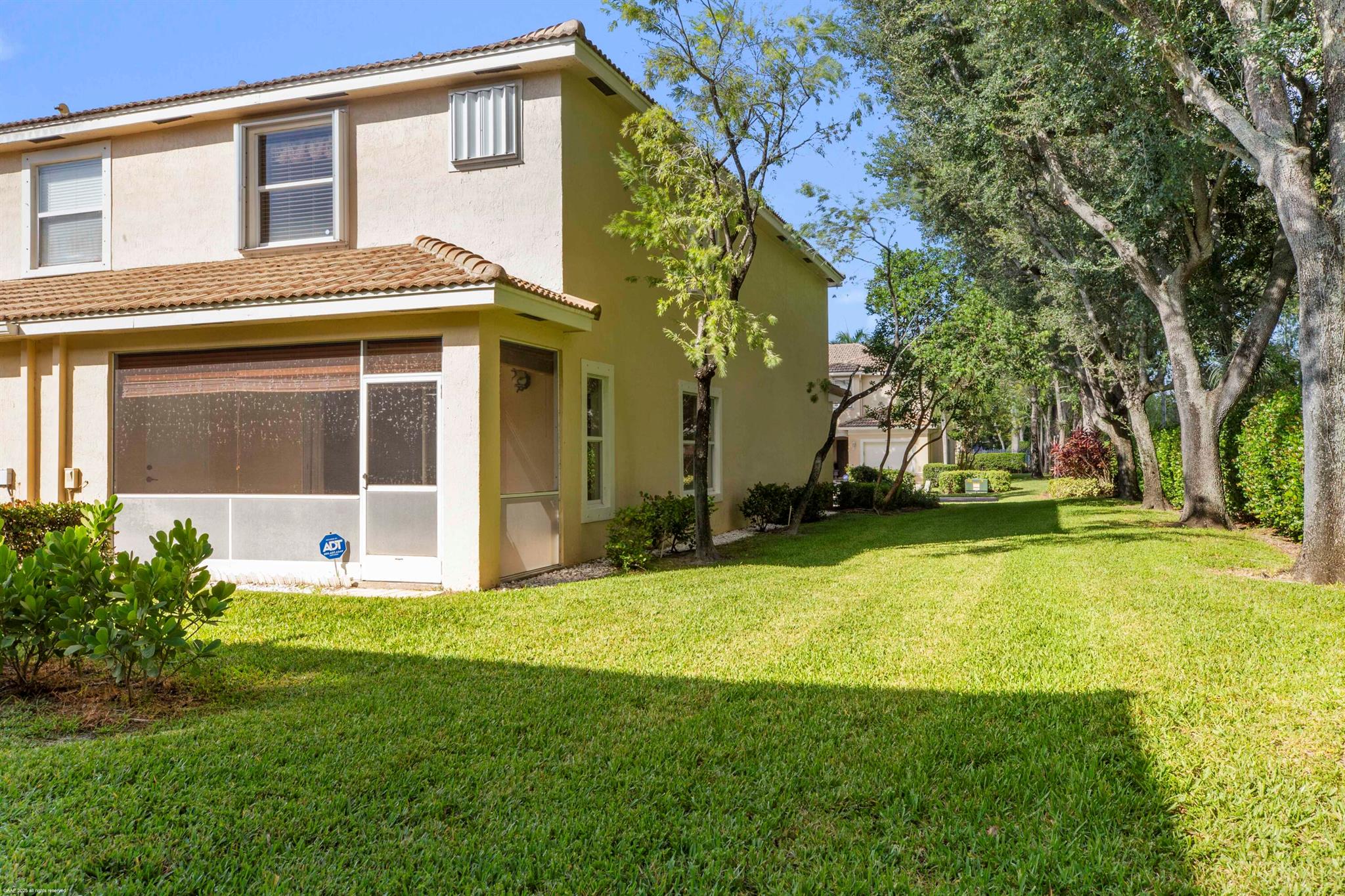 TOWNE PLACE - Residential