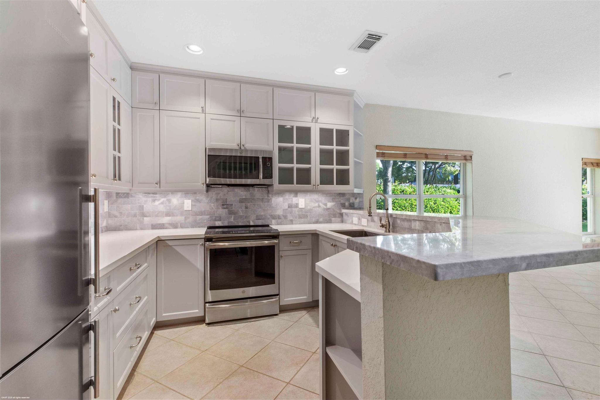 TOWNE PLACE - Residential