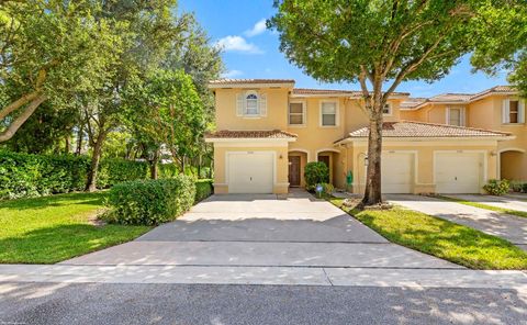 Towne Place Wellington FL Real Estate and Community Guide 1484 New Castle Terrace Wellington FL 33414