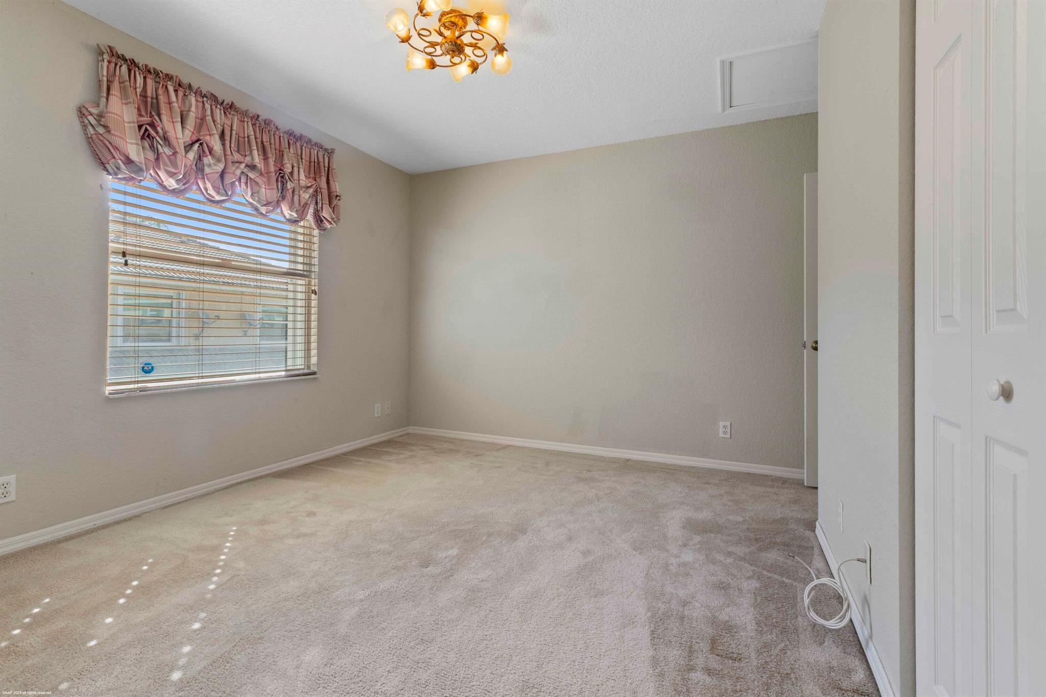 TOWNE PLACE - Residential