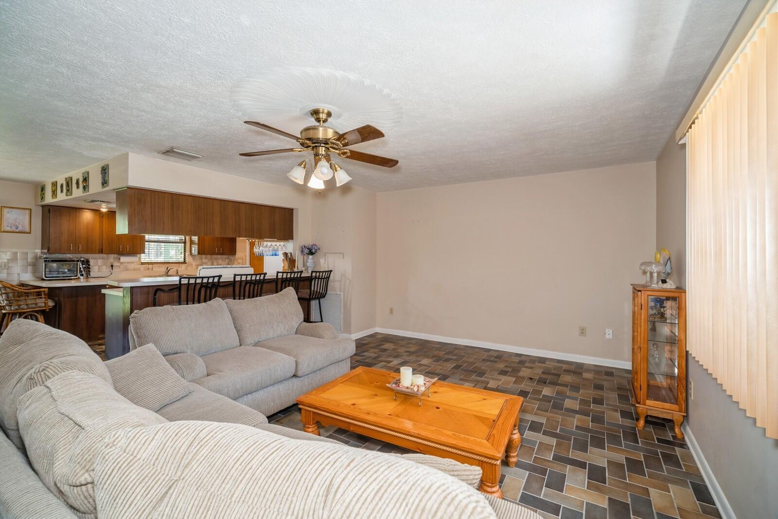 6001 Palm Drive