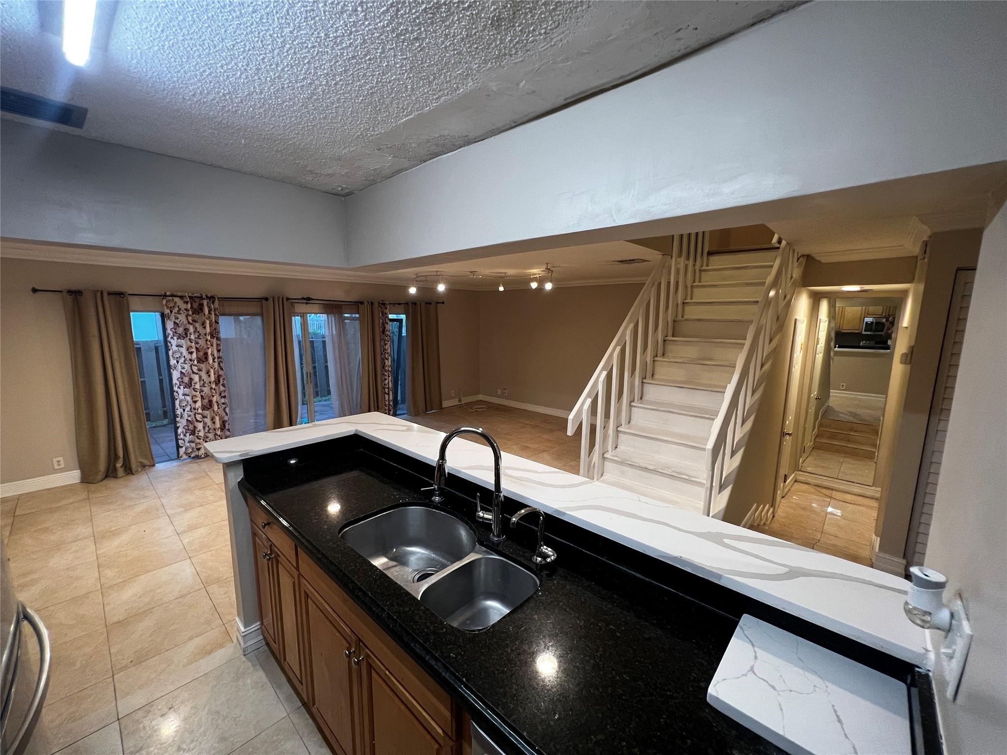 Townhouses At Jacaranda C - Residential Lease