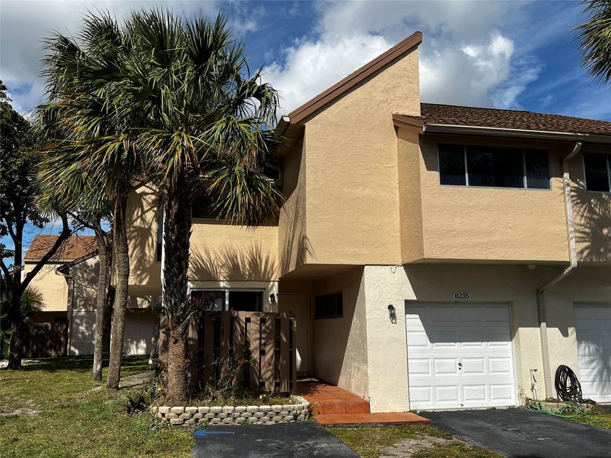 Amazing 4 Bed / 2.5 Bath town home with garage converted to den (5th). Unit features granite countertops, wood floors throughout, fenced patio. Home has two parking spaces in front of the unit. Close to major highways, malls and restaurant. Easy to show. Won't last.