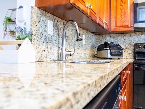 483 N Pine Island Rd 101 Fort Lauderdale FL 33324