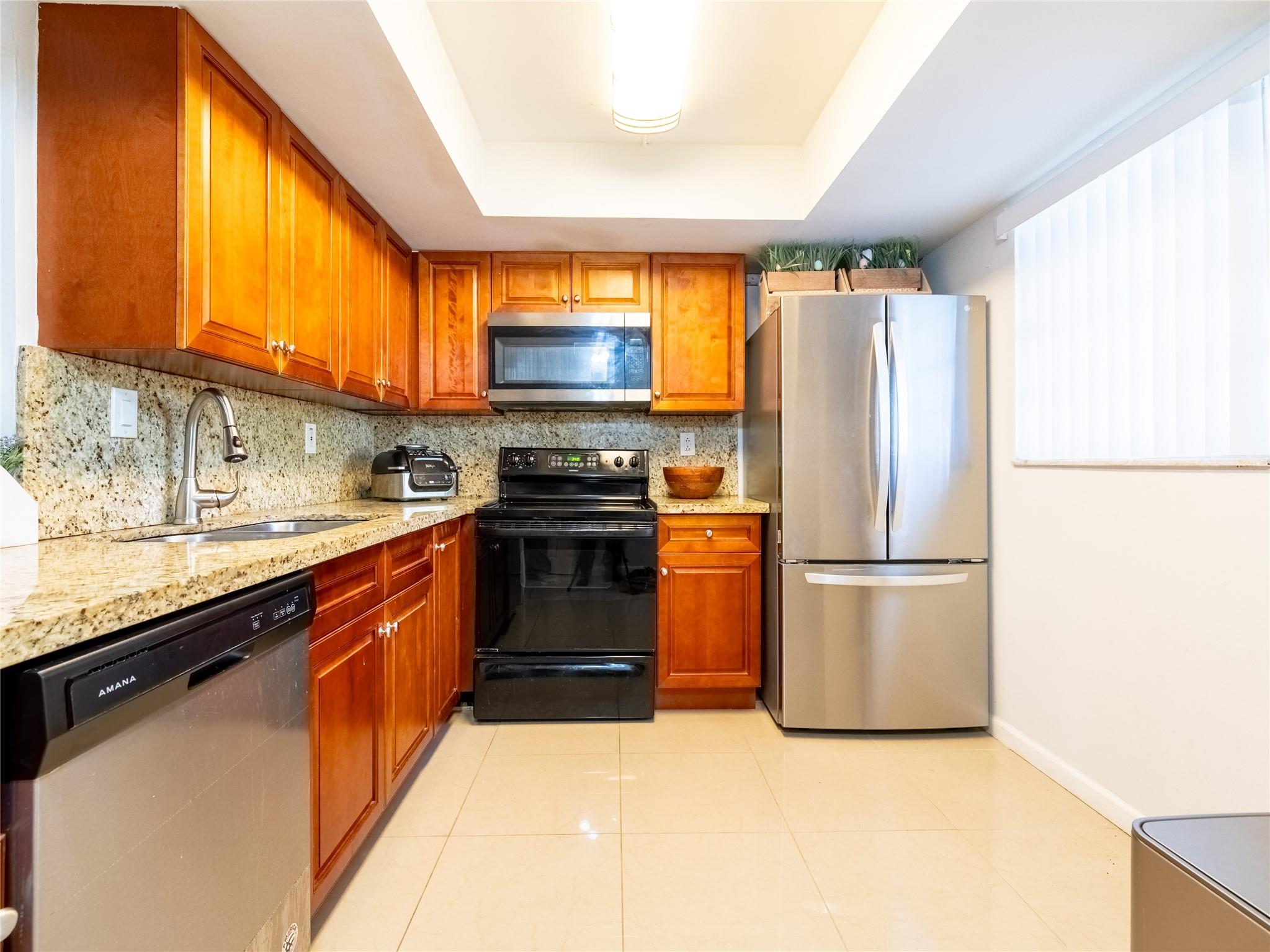 483 N Pine Island Rd 101