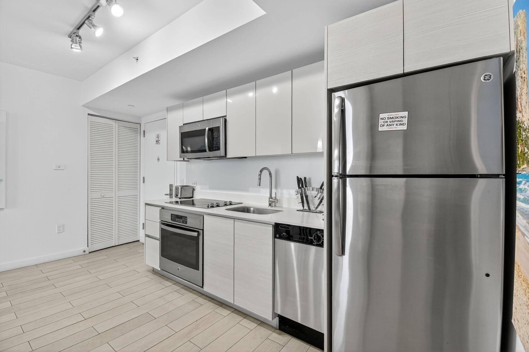 BEACHWALK CONDOMINIUM - Residential