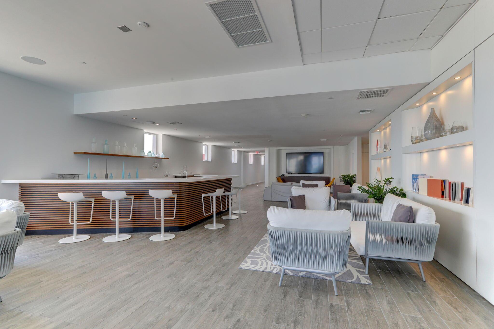 BEACHWALK CONDOMINIUM - Residential