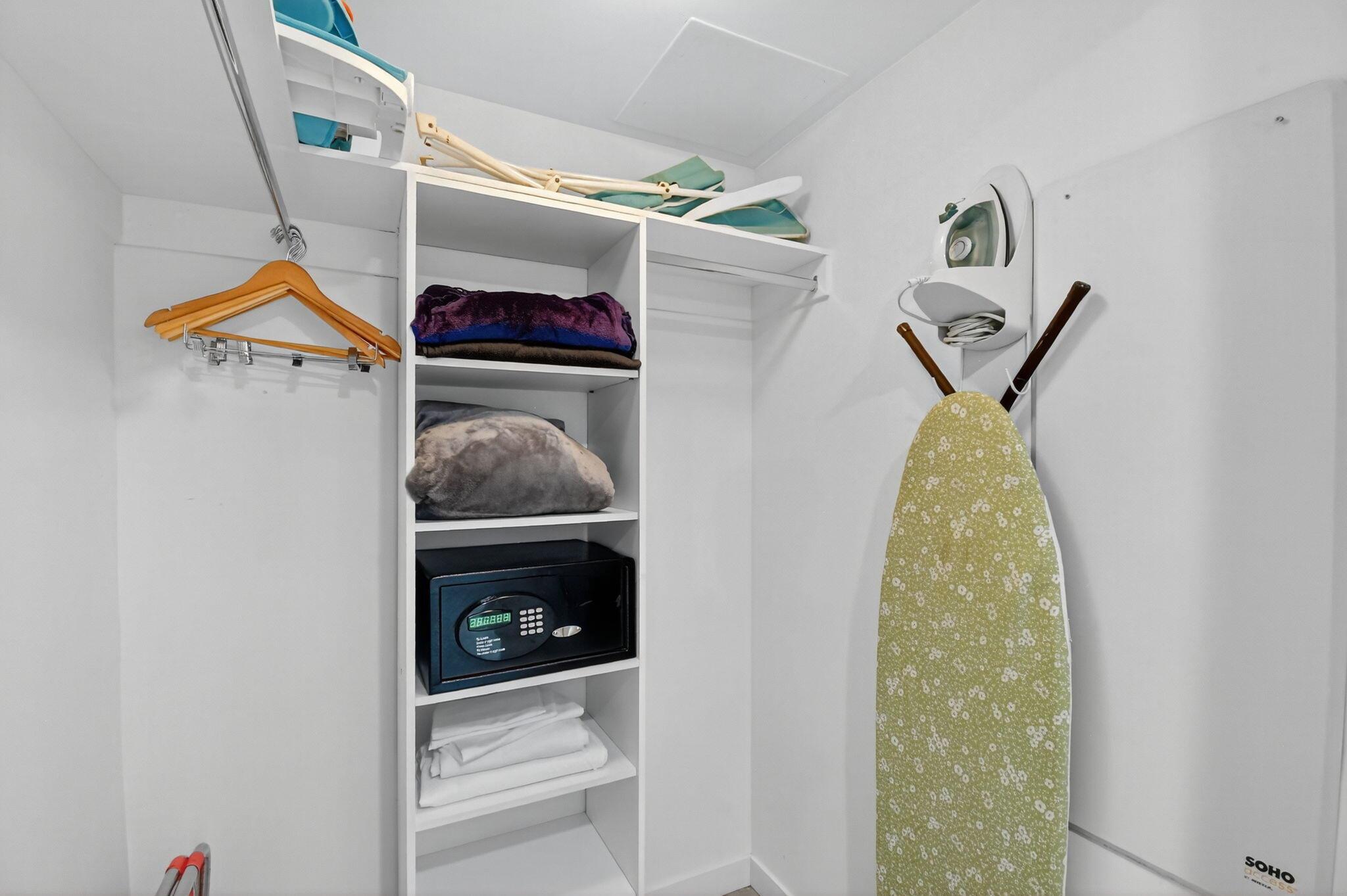 BEACHWALK CONDOMINIUM - Residential