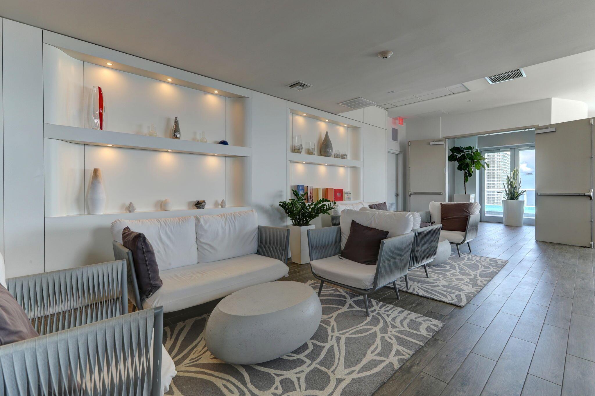 BEACHWALK CONDOMINIUM - Residential