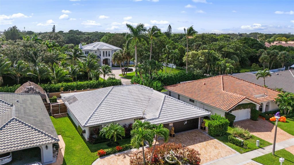 Photo of 5223 Deerhurst Crescent Circle, Boca Raton, FL 33486 (MLS # F10495421)