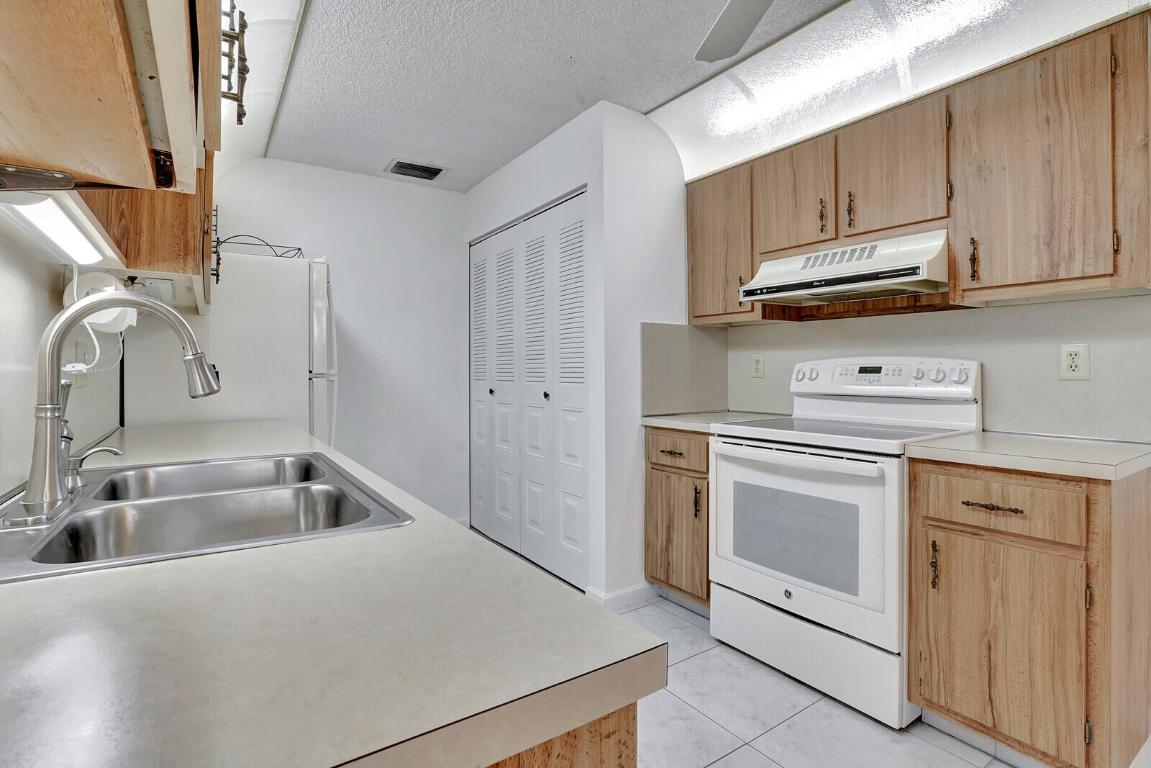 CYPRESS LAKES 6-A - Residential Lease