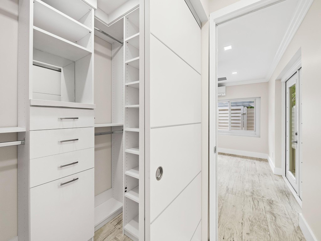 Macarthur Park 19-31 B - Residential