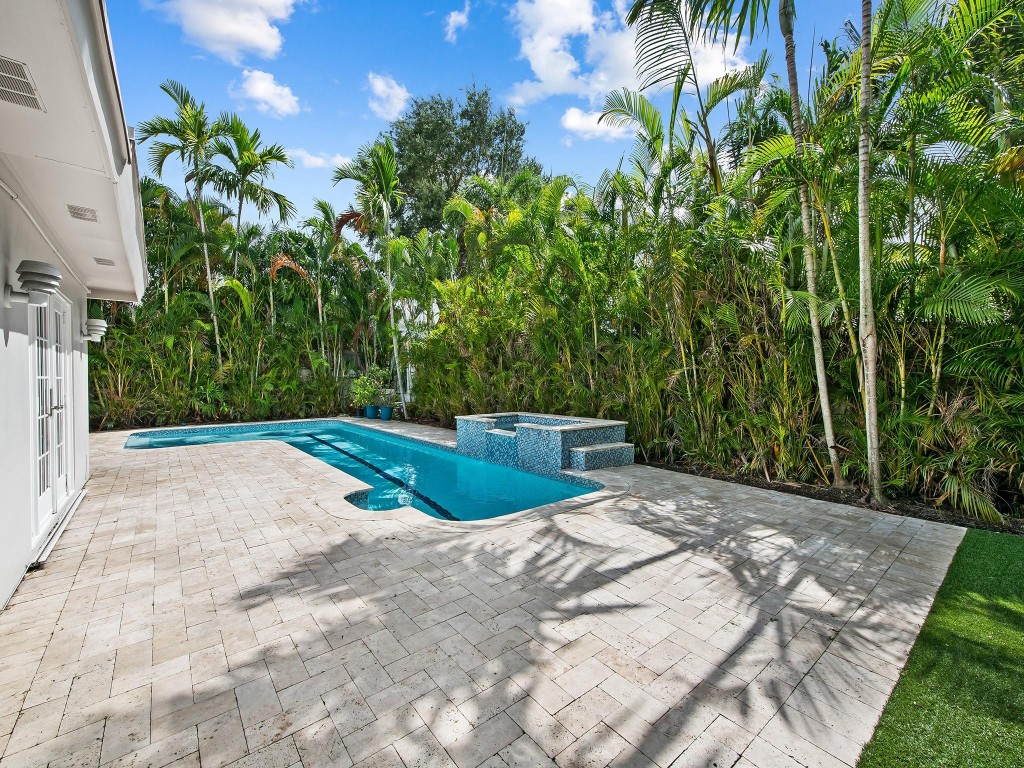 Macarthur Park 19-31 B - Residential