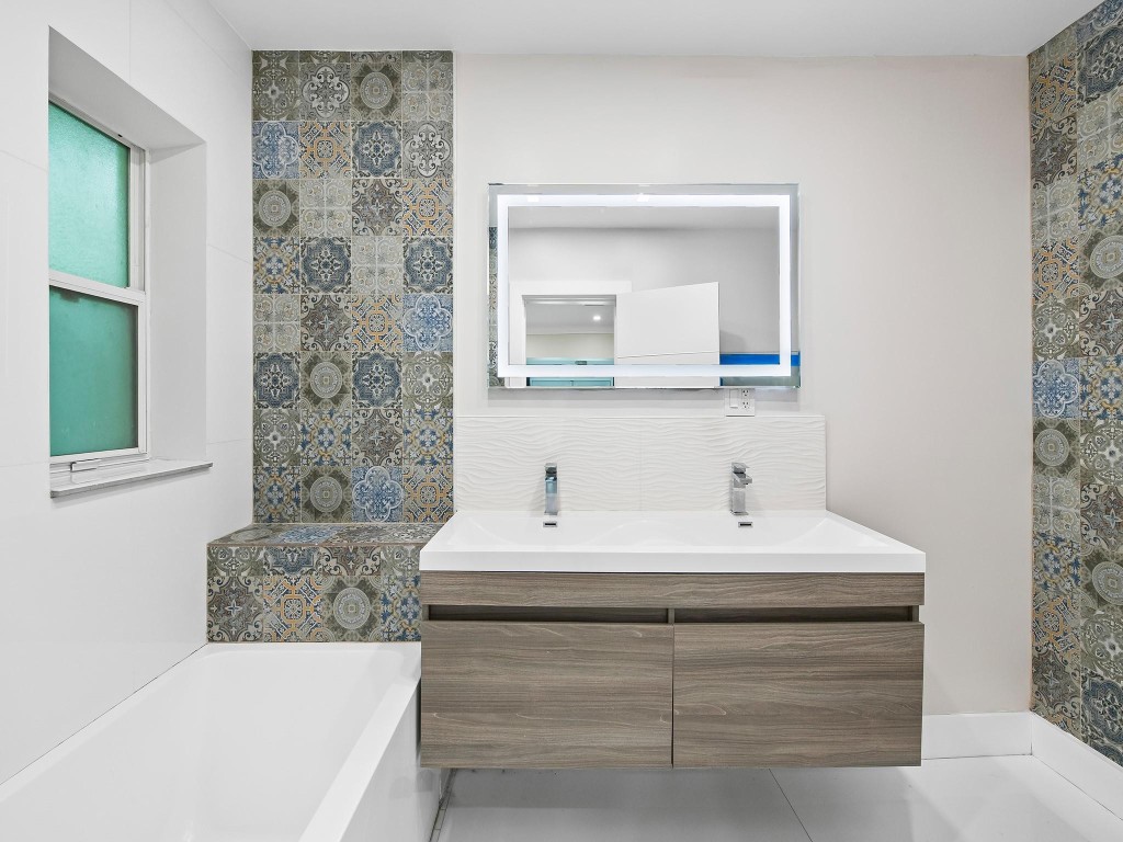 Macarthur Park 19-31 B - Residential