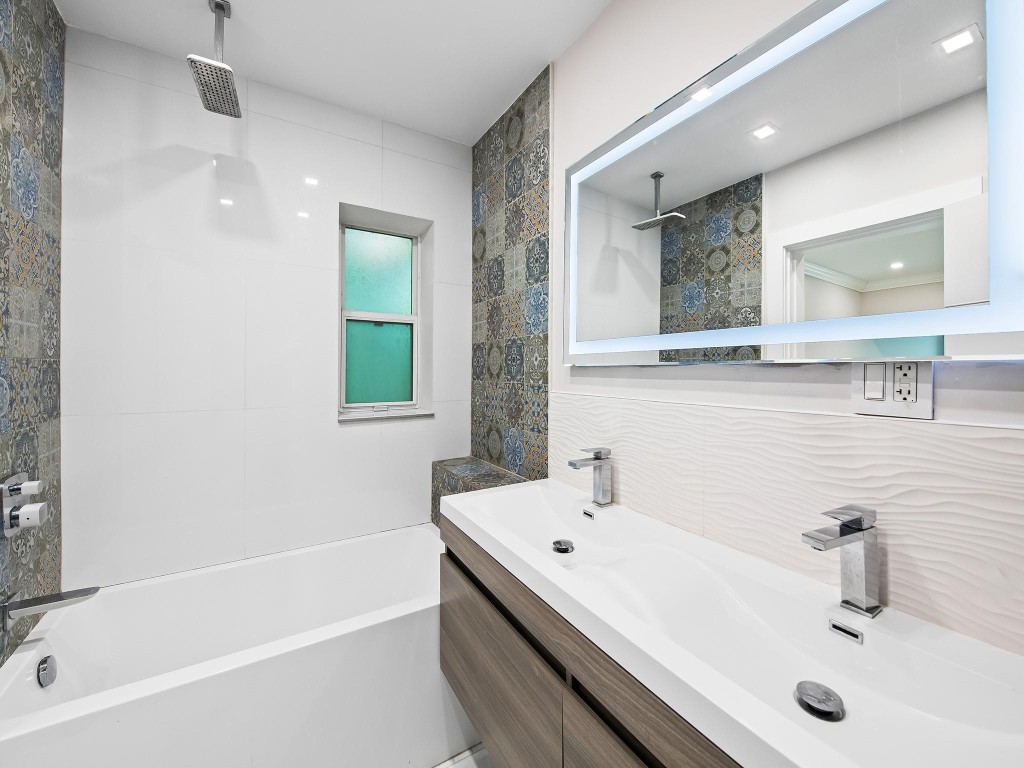 Macarthur Park 19-31 B - Residential