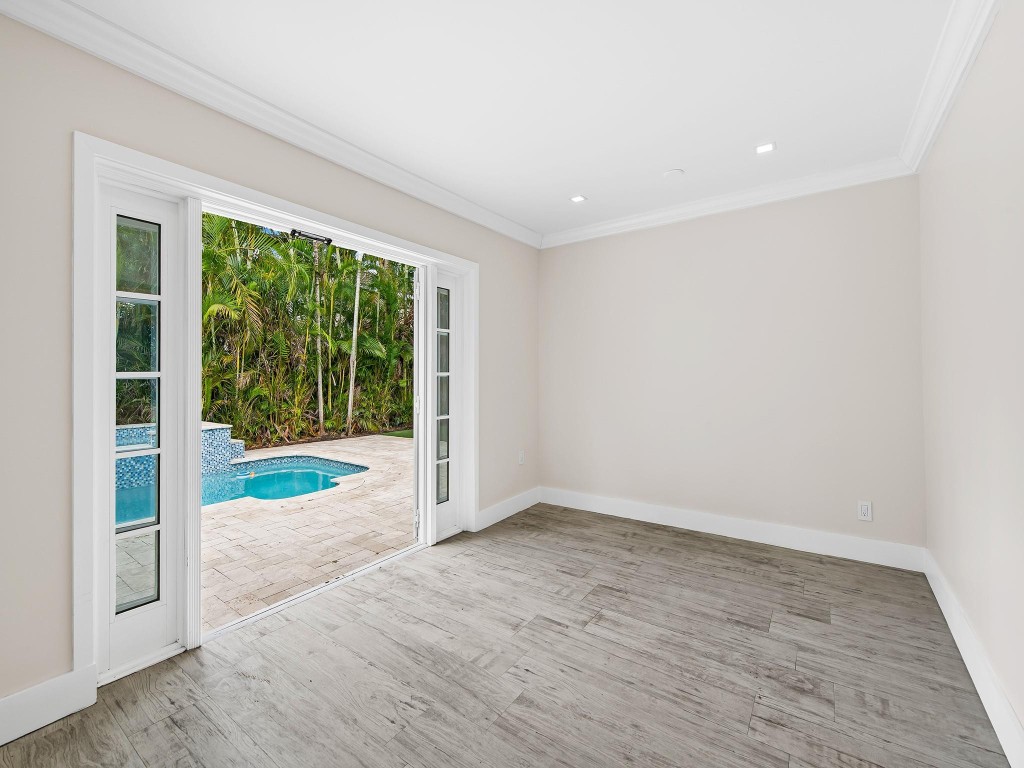 Macarthur Park 19-31 B - Residential