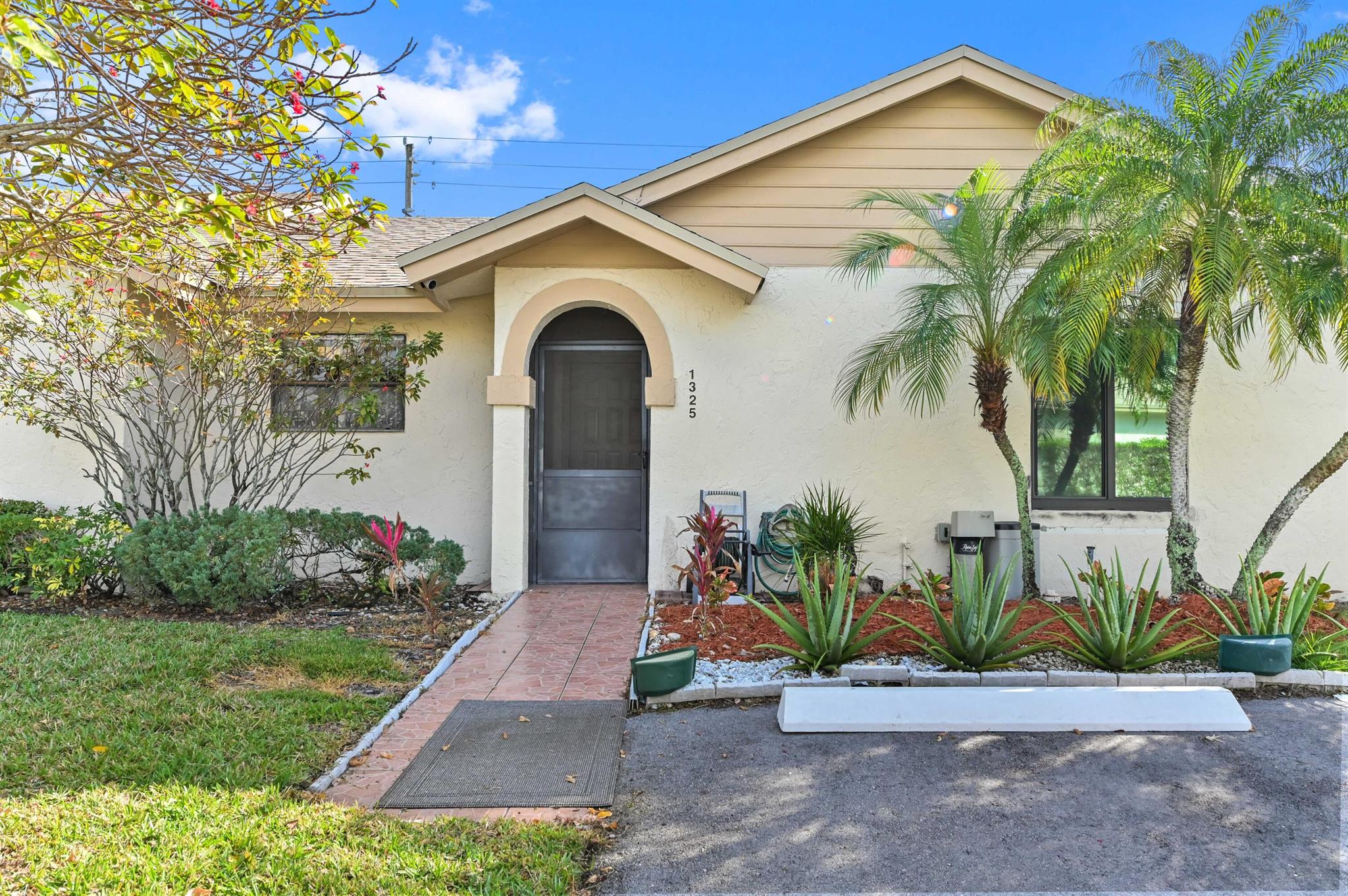1325 NW 23rd Lane