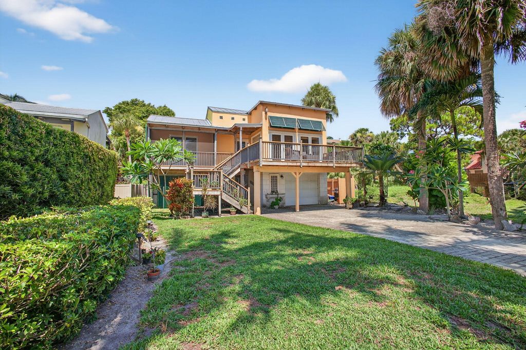 Photo of 1042 SE Saint Lucie Boulevard, Stuart, FL 34996 (MLS # R11107543)