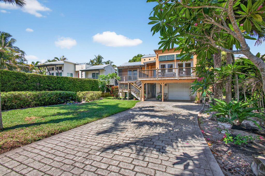 Photo of 1042 SE Saint Lucie Boulevard, Stuart, FL 34996 (MLS # R11107543)