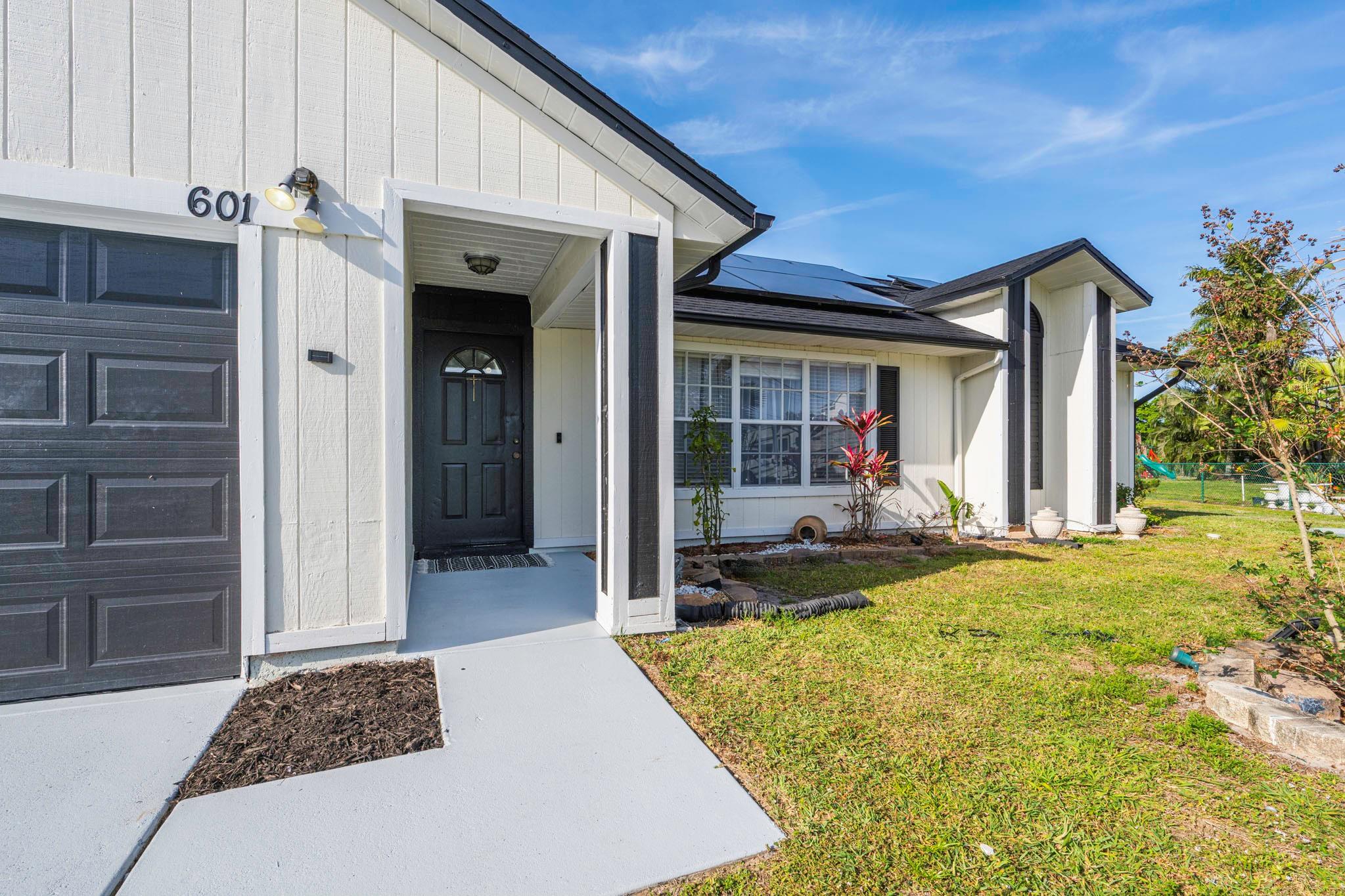 PORT ST LUCIE SECTION 33 - Residential