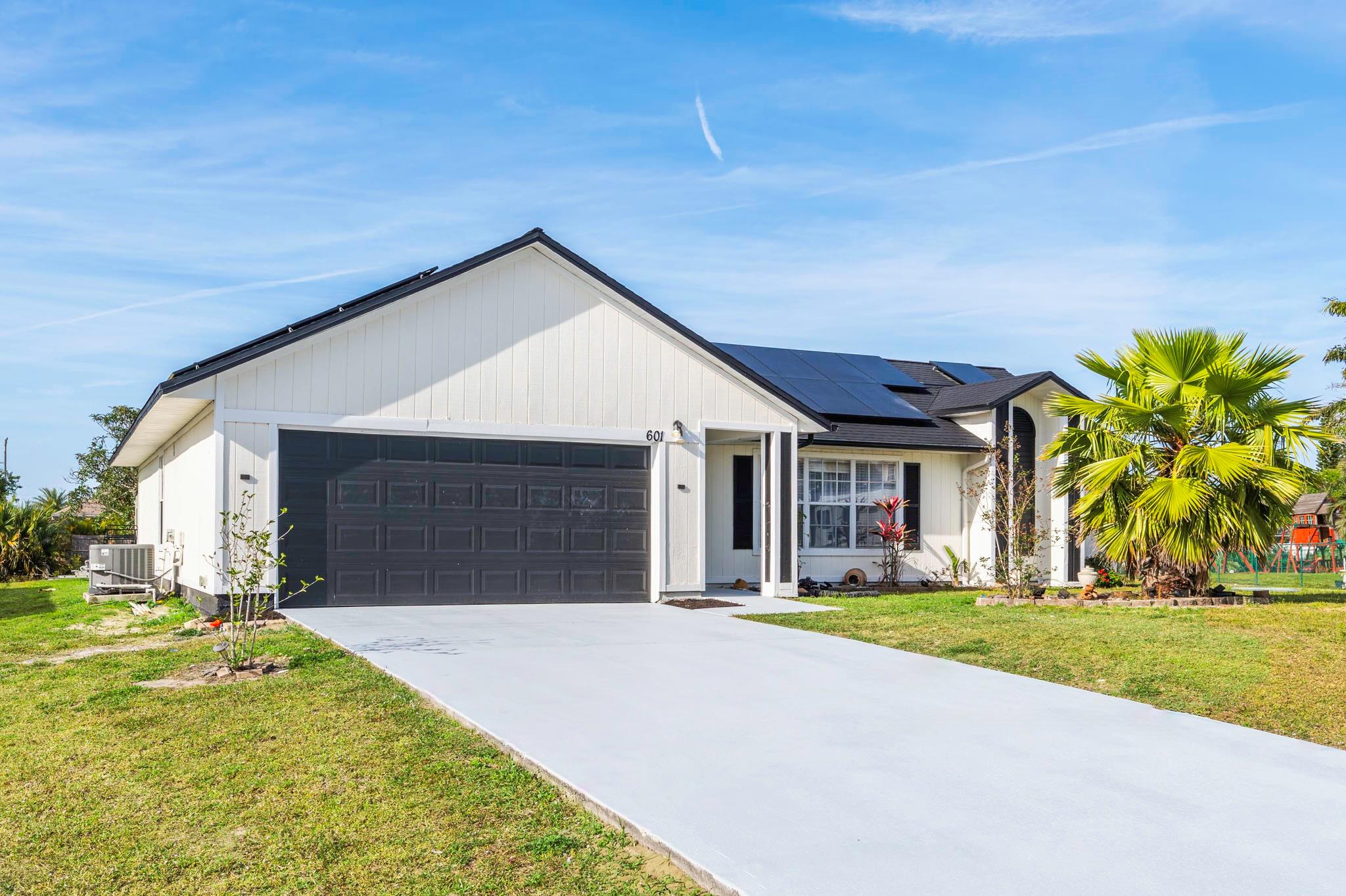 PORT ST LUCIE SECTION 33 - Residential