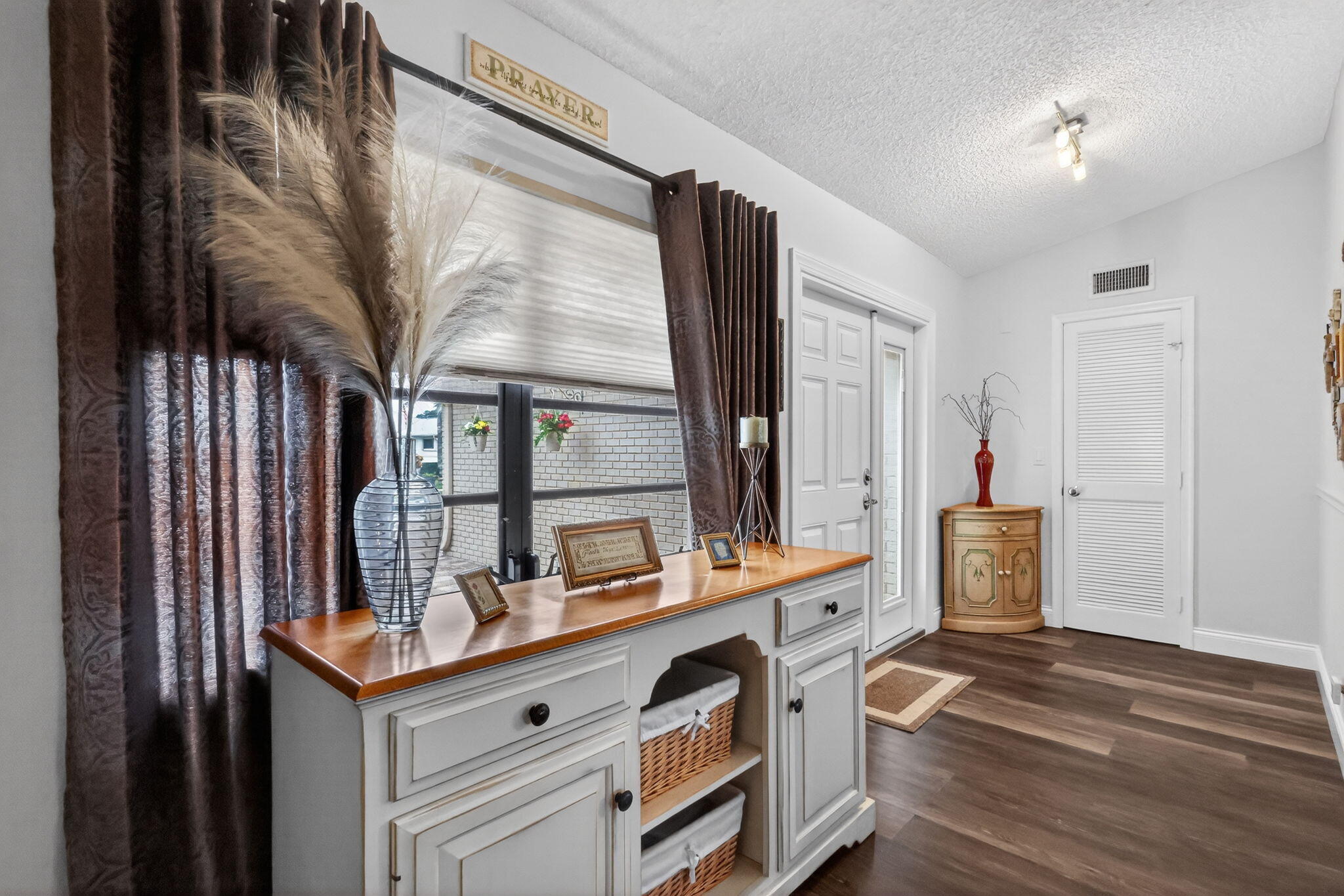 10659 Greentrail Drive S