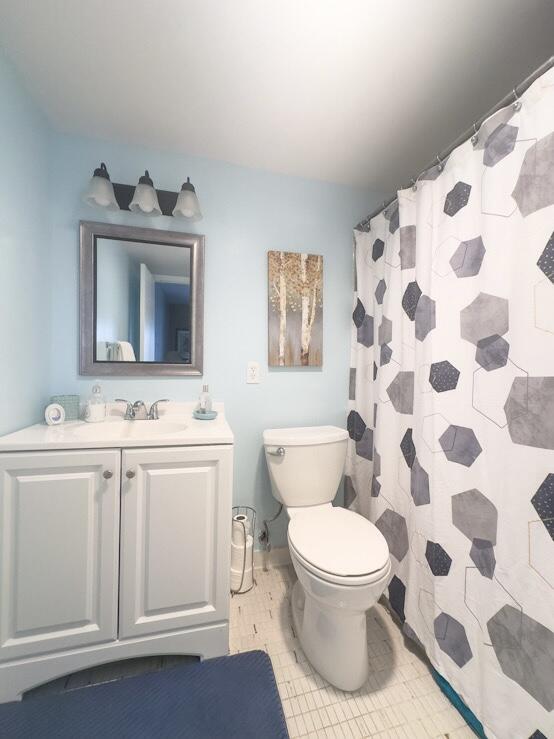 MURRY HILLS APT BLDG CONDO - Residential Lease