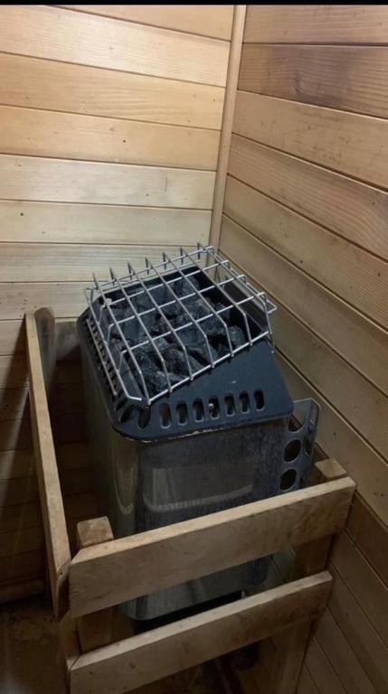 MURRY HILLS APT BLDG CONDO - Residential Lease