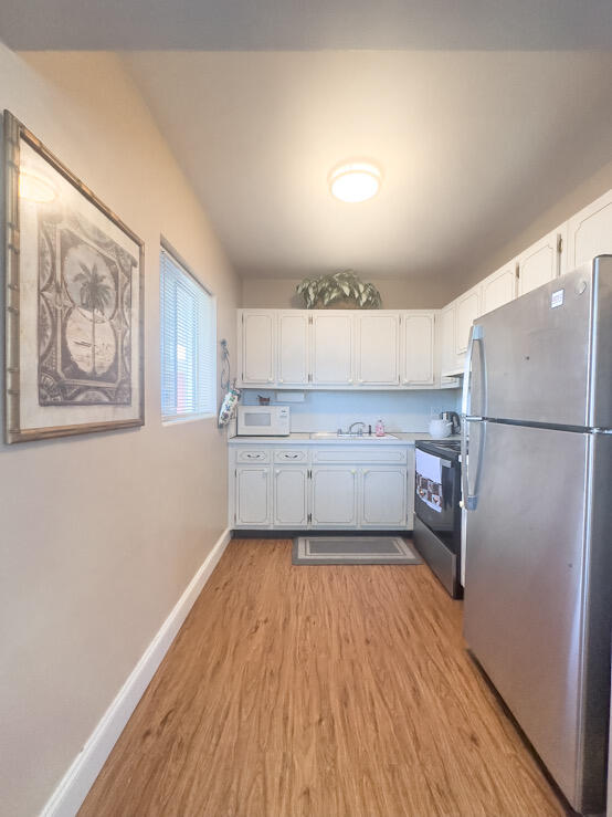 MURRY HILLS APT BLDG CONDO - Residential Lease