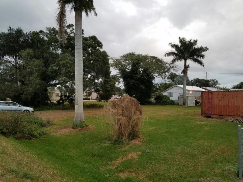 NORTHMOOR GARDENS - Land