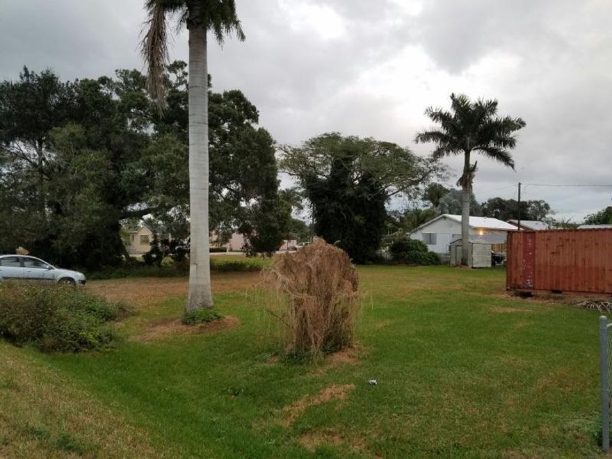 Beautiful Oversized double lots in centrally located desirable area of the city. Close to library, schools and shopping.  Great to build on or Mobile Home with plenty of space for family fun and entertaining!