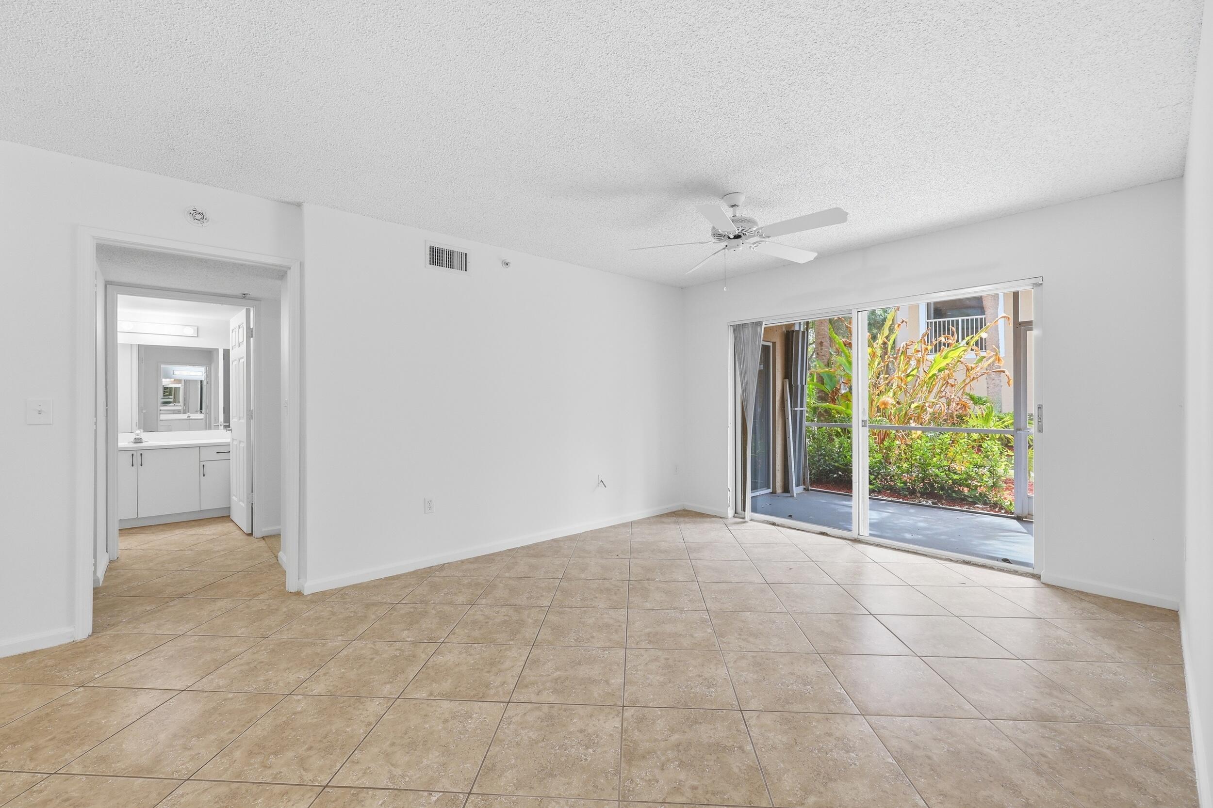 LIGHTHOUSE COVE AT TEQUESTA CONDO - Residential