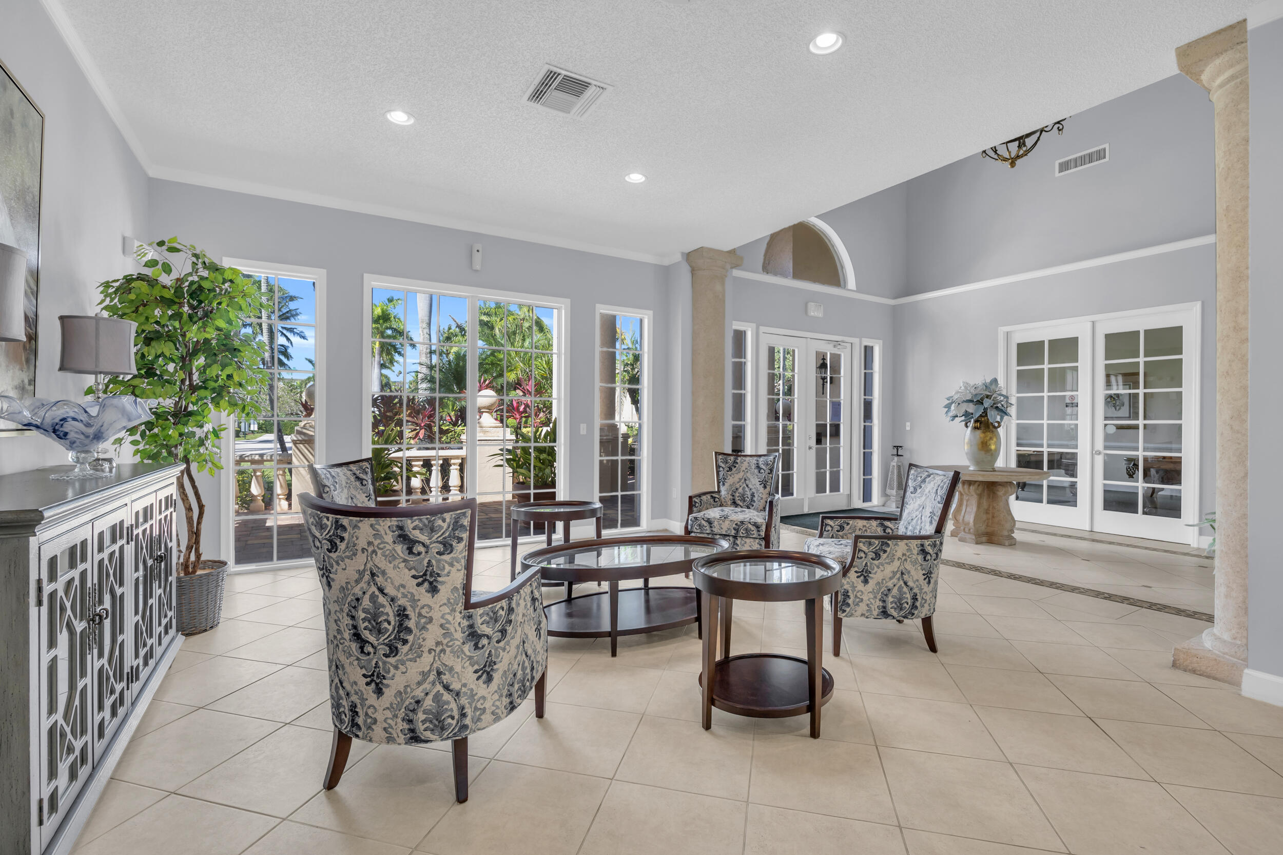 LIGHTHOUSE COVE AT TEQUESTA CONDO - Residential