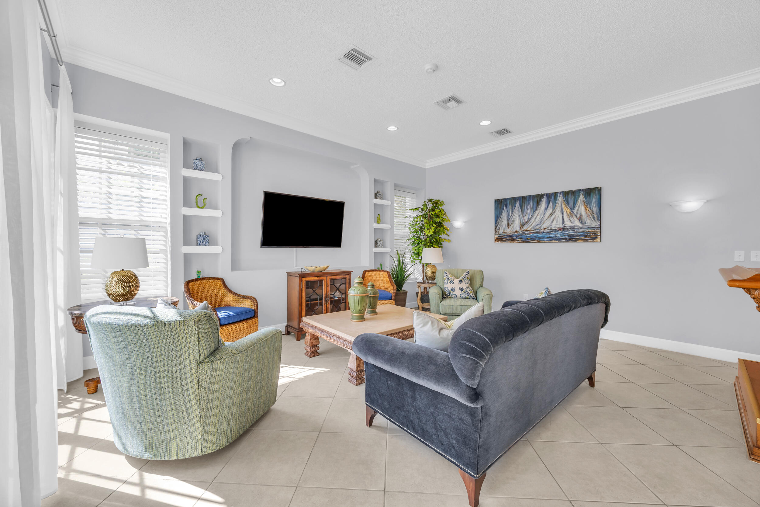 LIGHTHOUSE COVE AT TEQUESTA CONDO - Residential