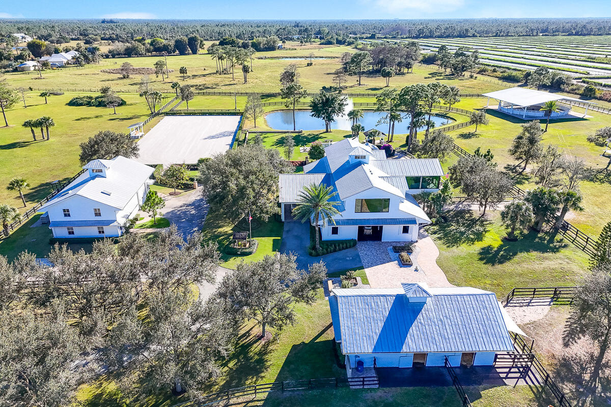 2541 SW Trailside Path