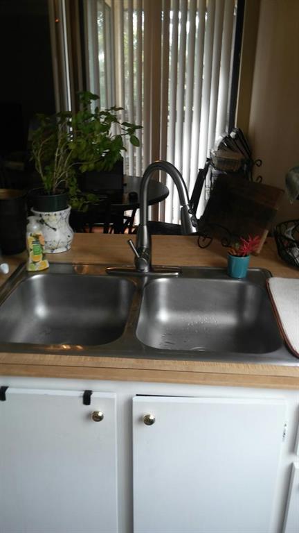 LAVERS, delray racquet - Residential Lease