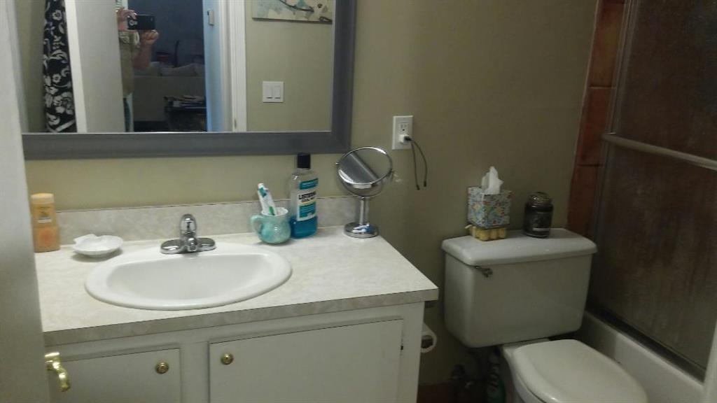 LAVERS, delray racquet - Residential Lease