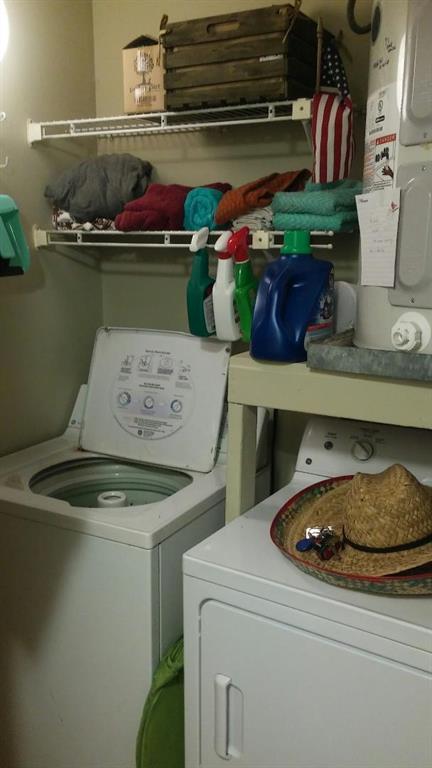 LAVERS, delray racquet - Residential Lease