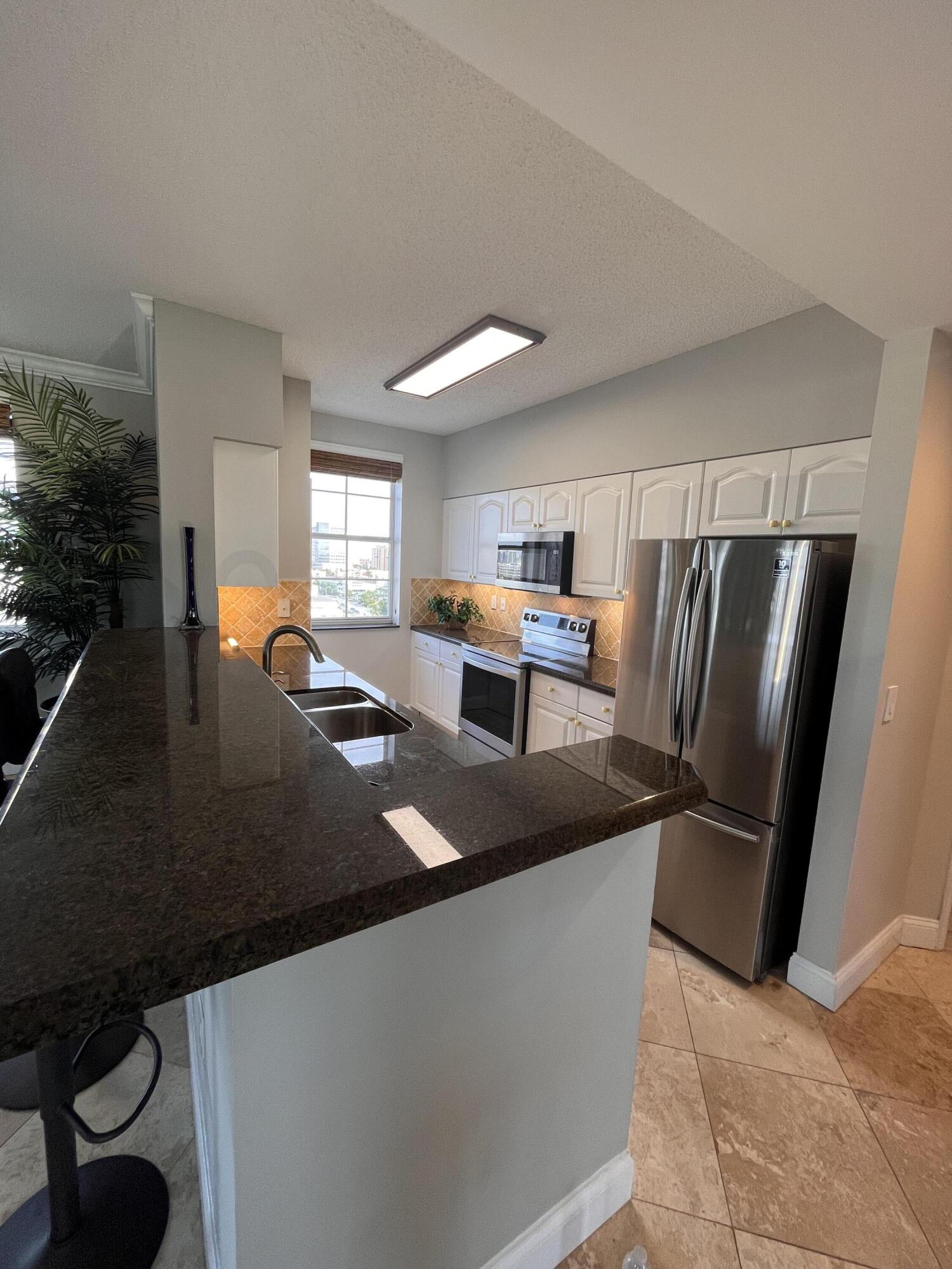 MONTECITO PALM BEACH CONDO - Residential Lease