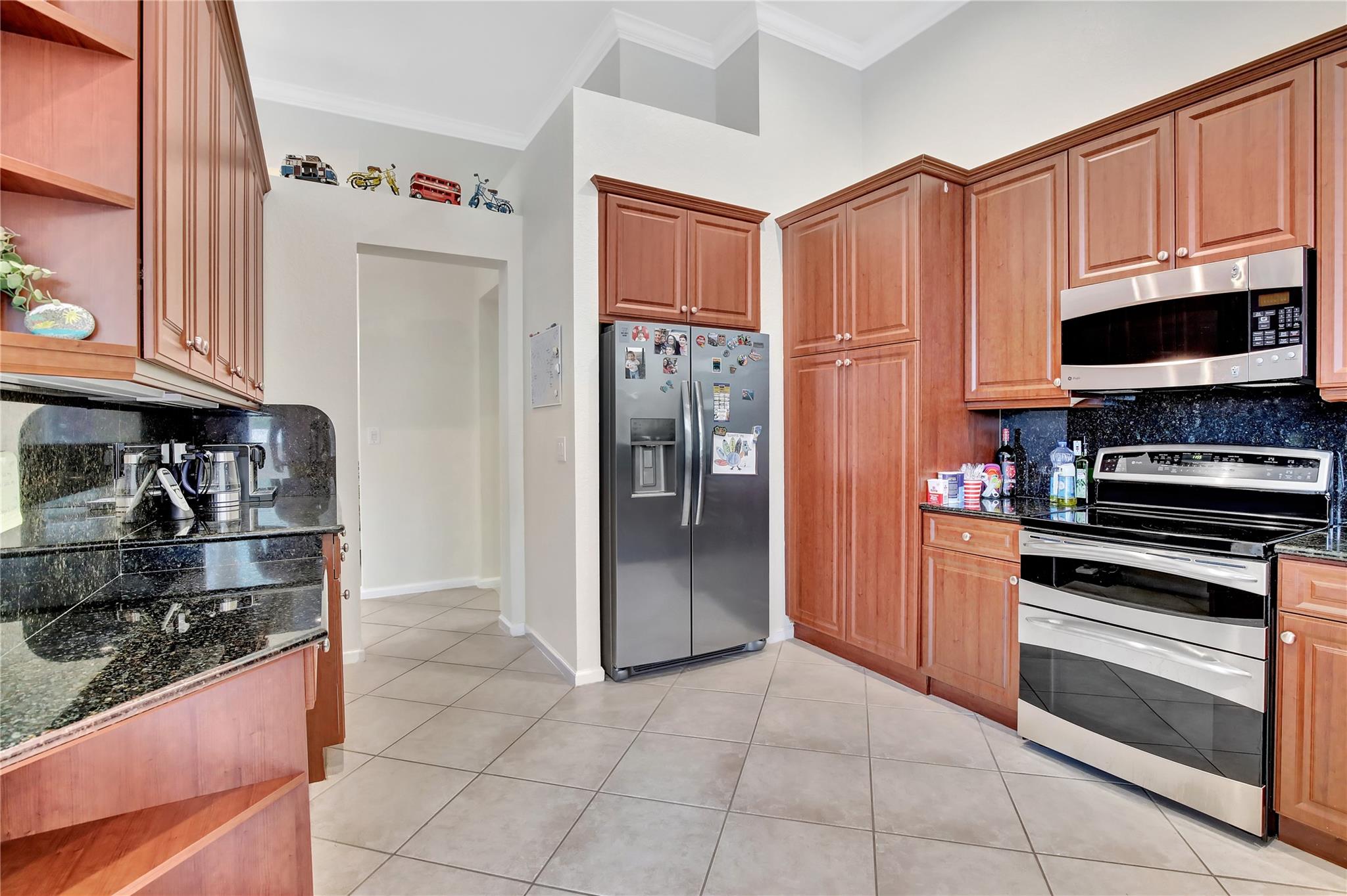 4070 Sanderling Ln